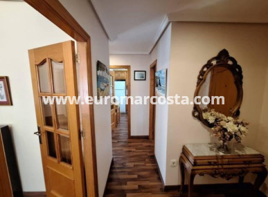 Wohnung - Objekte zum Wiederverkauf - Torrevieja - TORREVIEJA