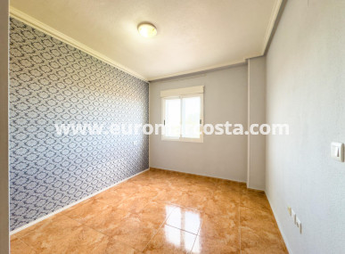 Wohnung - Objekte zum Wiederverkauf - Torrevieja - TORREVIEJA