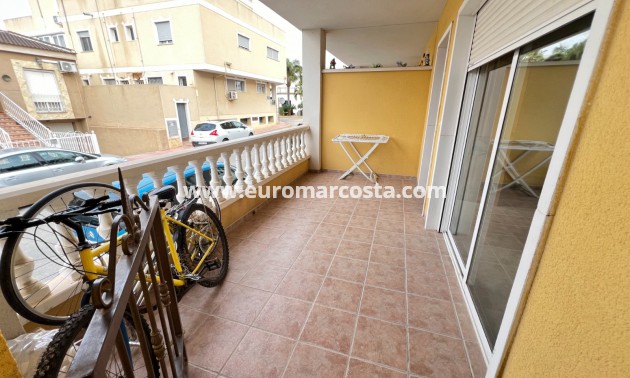 Sale - Bungalow Planta Baja - Daya Nueva