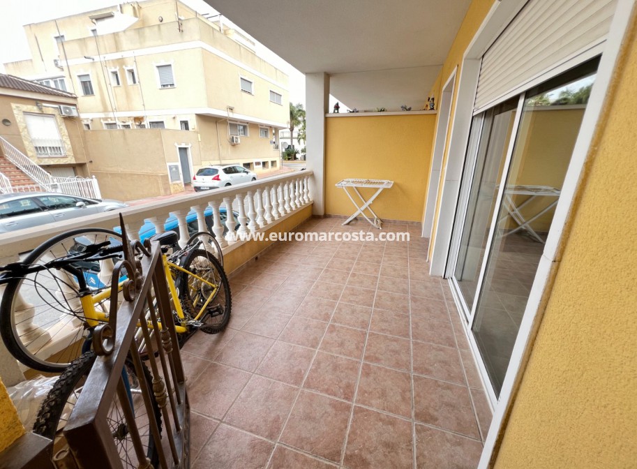 Sale - Bungalow Planta Baja - Daya Nueva