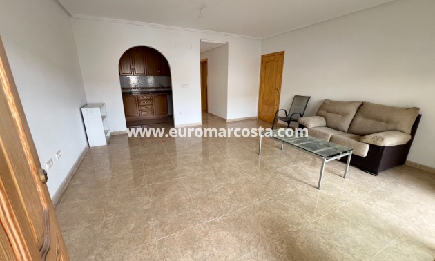 Sale - Bungalow Planta Baja - Daya Nueva