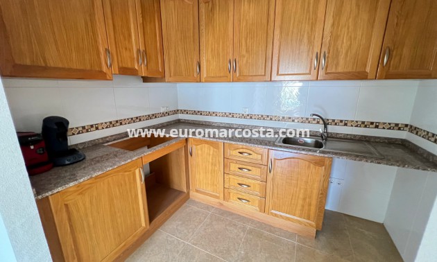 Sale - Bungalow Planta Baja - Daya Nueva