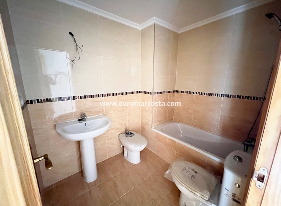 Sale - Bungalow Planta Baja - Daya Nueva