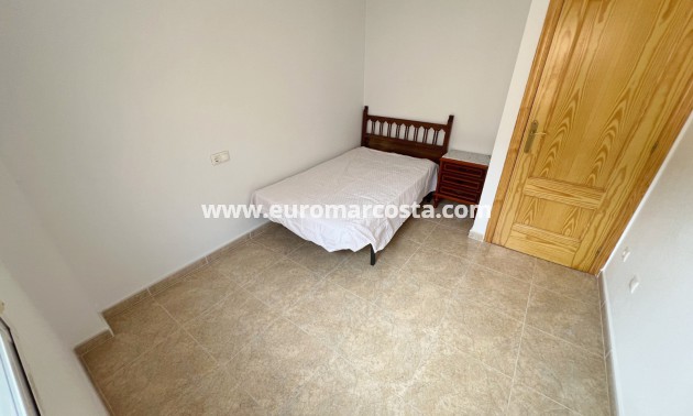 Sale - Bungalow Planta Baja - Daya Nueva