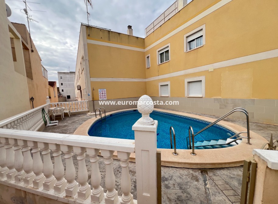 Sale - Bungalow Planta Baja - Daya Nueva