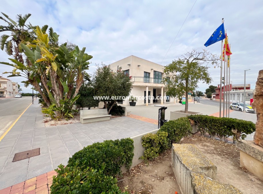 Sale - Bungalow Planta Baja - Daya Nueva