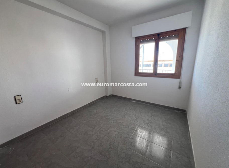 Sale - Apartment / flat - Orihuela Costa - PAU 8