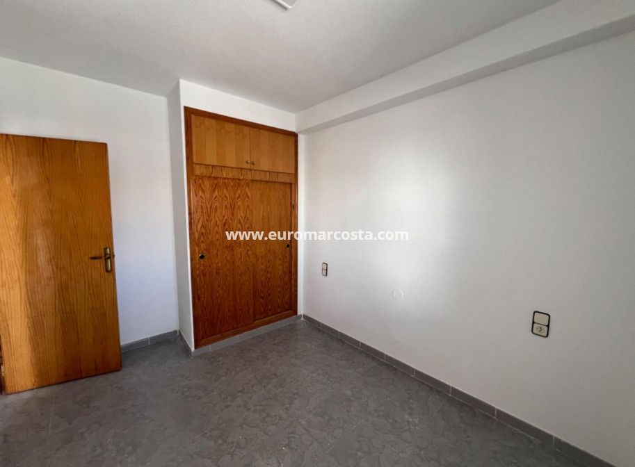 Sale - Apartment / flat - Orihuela Costa - PAU 8