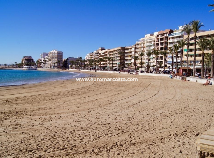 Objekte zum Wiederverkauf - Wohnung - Torrevieja - TORREVIEJA