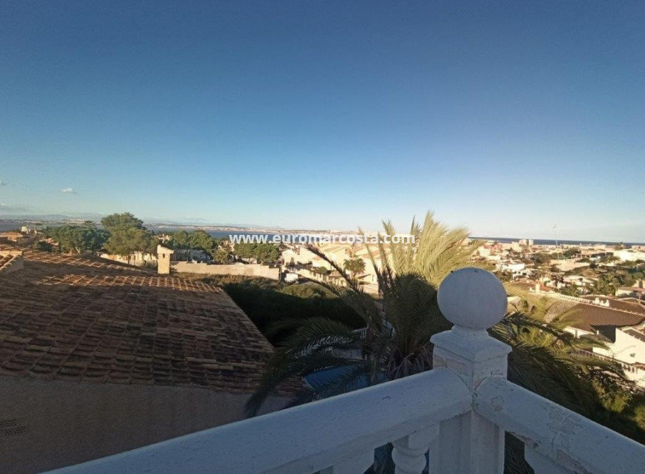 Objekte zum Wiederverkauf - Villa freitstehend - Torrevieja - TORREVIEJA