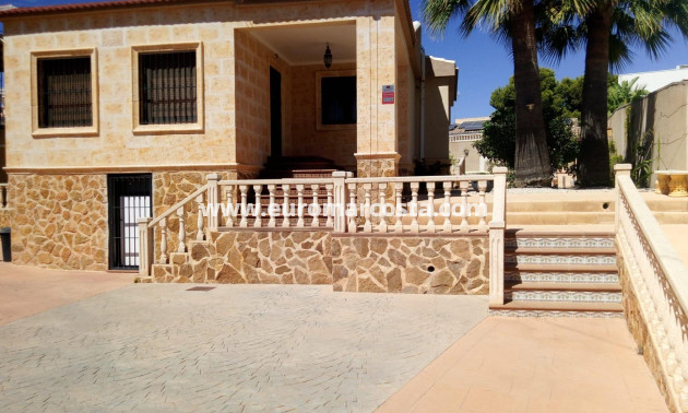 Objekte zum Wiederverkauf - Villa freitstehend - Torrevieja - Eliseos playa