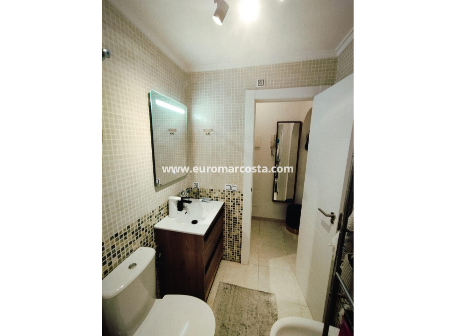 Sale - Apartment / flat - Torrevieja - TORREVIEJA