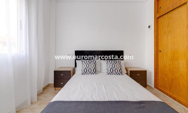 Venta - Apartamento / piso - Torrevieja - TORREVIEJA