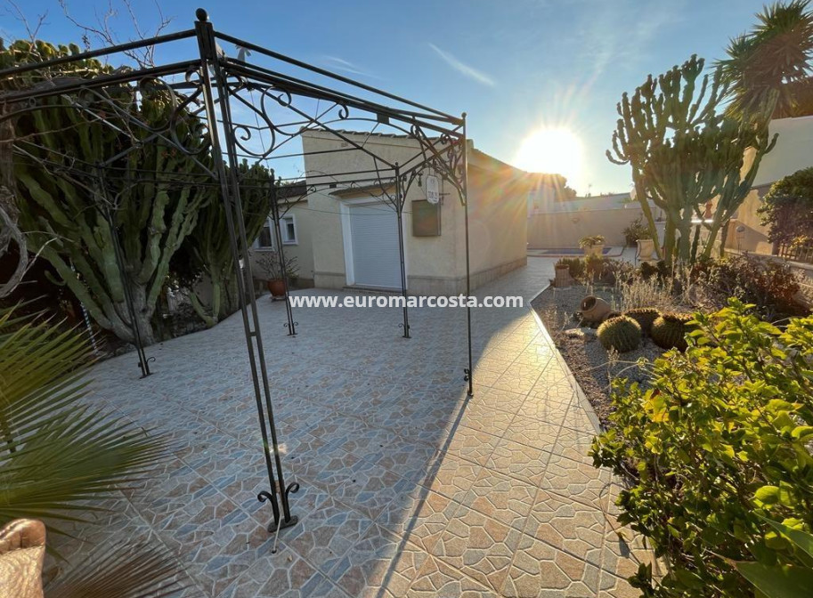 Venta - Villa - Torrevieja - TORREVIEJA