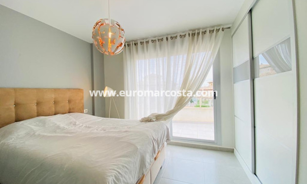 Sale - Villa - Orihuela Costa