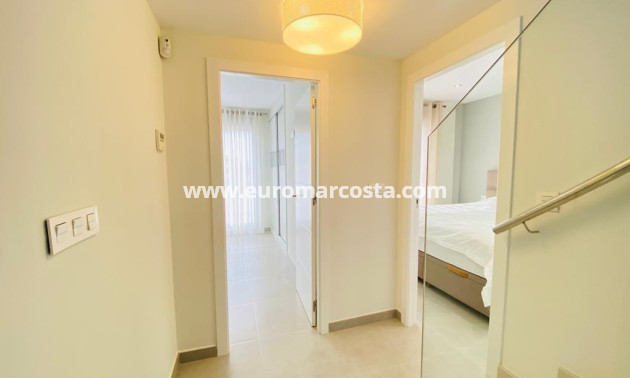 Sale - Villa - Orihuela Costa