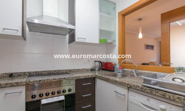 Sale - Apartment / flat - Denia