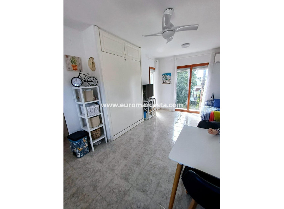 Sale - Apartment / flat - Denia - Km 3