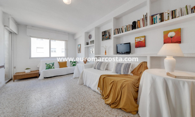Sale - Apartment / flat - Torrevieja - Puerto