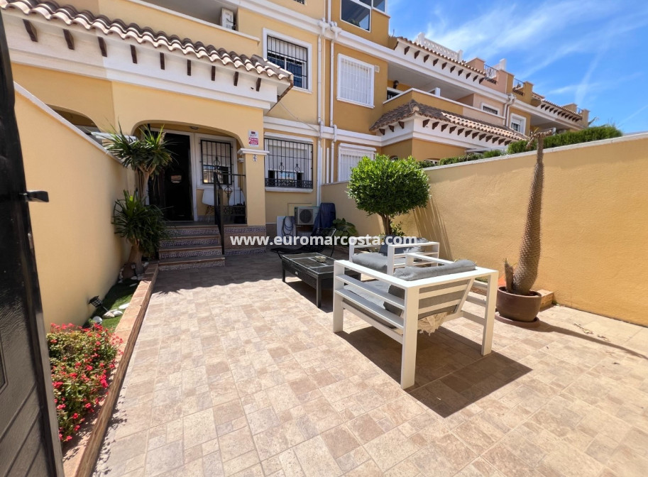 Sale - Townhouse - Torrevieja - TORREVIEJA