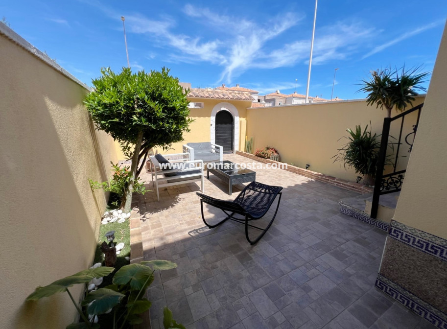 Sale - Townhouse - Torrevieja - TORREVIEJA