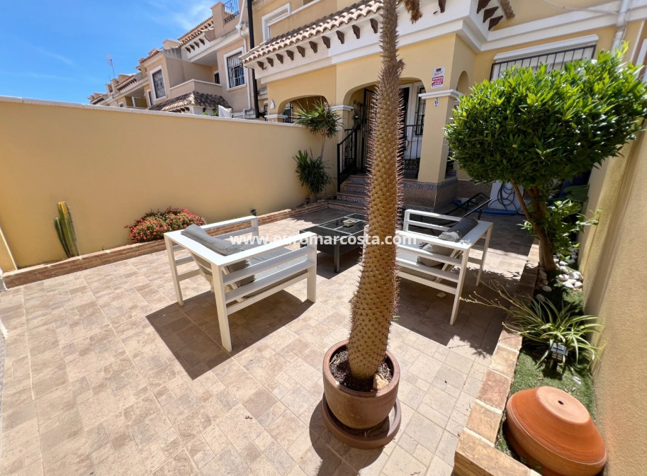 Sale - Townhouse - Torrevieja - TORREVIEJA