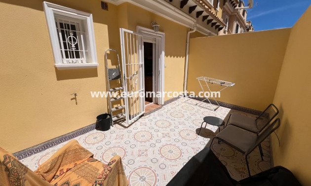 Sale - Townhouse - Torrevieja - TORREVIEJA