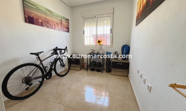 Sale - Townhouse - Torrevieja - TORREVIEJA