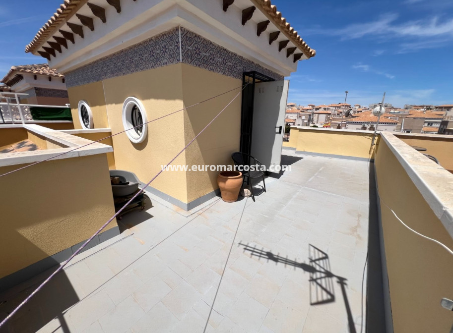 Sale - Townhouse - Torrevieja - TORREVIEJA