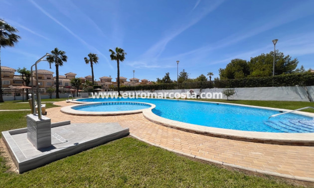 Sale - Townhouse - Torrevieja - TORREVIEJA