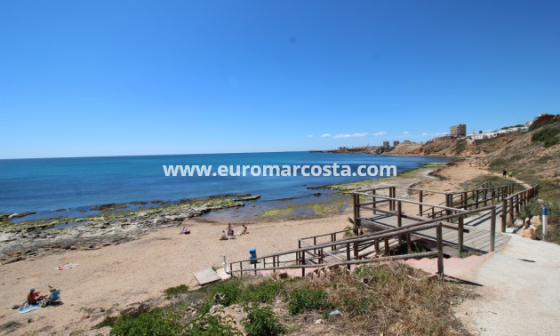 Objekte zum Wiederverkauf - Stadthaus - Torrevieja - TORREVIEJA