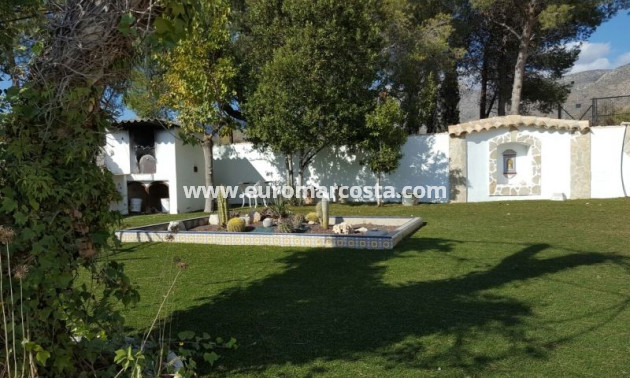 Sale - Country house - Hondón de las Nieves