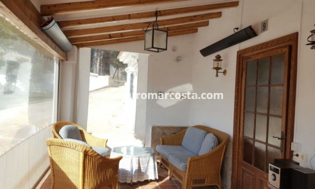 Sale - Country house - Hondón de las Nieves