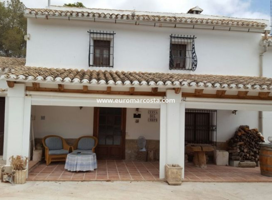 Sale - Country house - Hondón de las Nieves