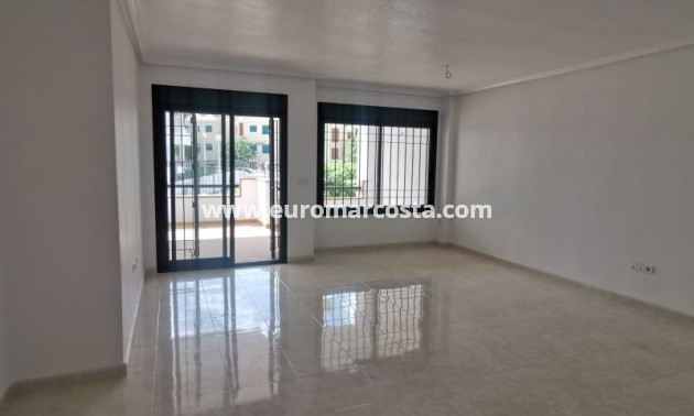 Sale - Apartment / flat - Orihuela Costa