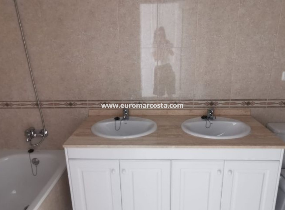 Sale - Apartment / flat - Orihuela Costa