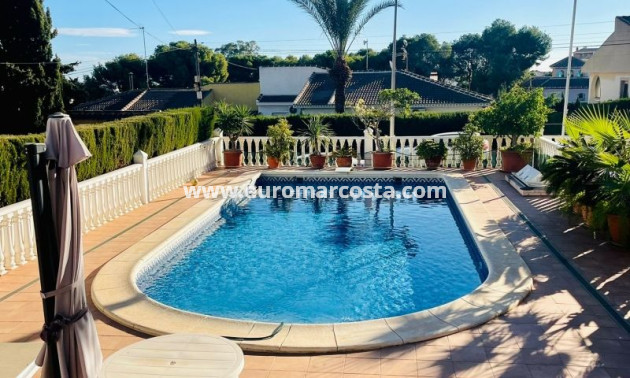 Objekte zum Wiederverkauf - Villa freitstehend - Torrevieja - TORREVIEJA