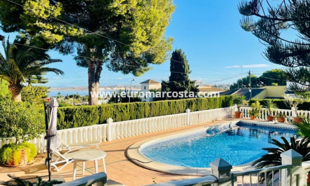 Objekte zum Wiederverkauf - Villa freitstehend - Torrevieja - TORREVIEJA