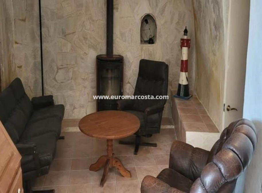 Sale - Country house - La Canalosa