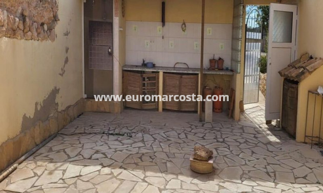 Sale - Country house - La Canalosa - Alicante