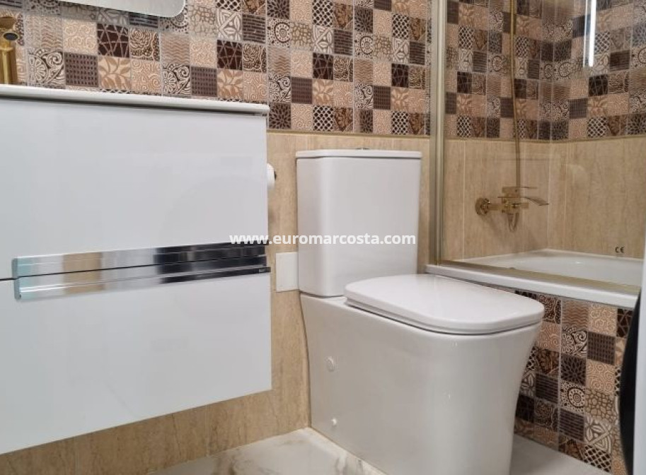 Sale - Apartment / flat - Guardamar del Segura