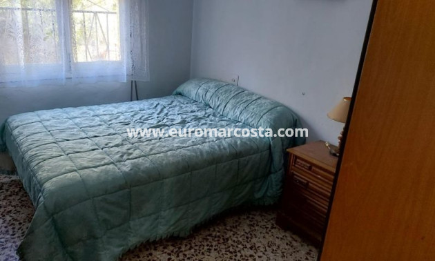 Sale - Country house - Hondón de las Nieves