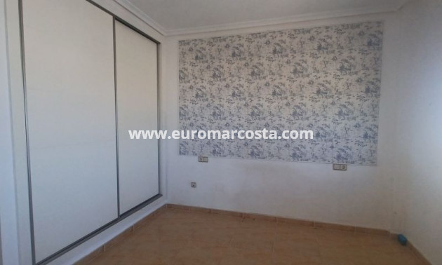 Sale - Apartment / flat - Orihuela Costa