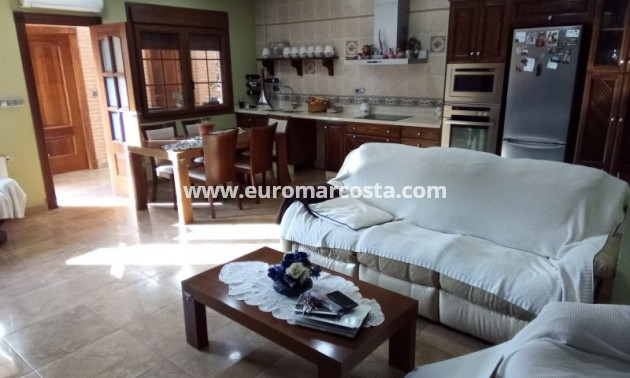 Sale - Villa - Pilar de la Horadada