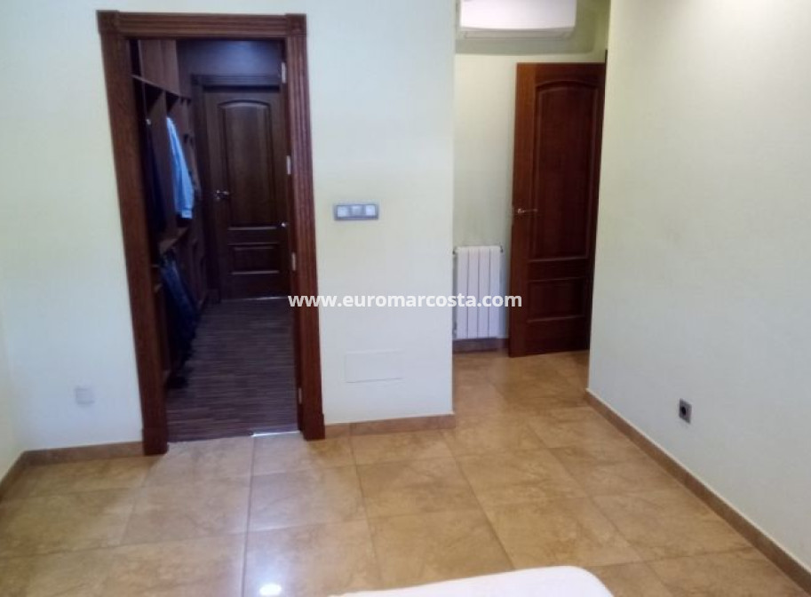 Sale - Villa - Pilar de la Horadada