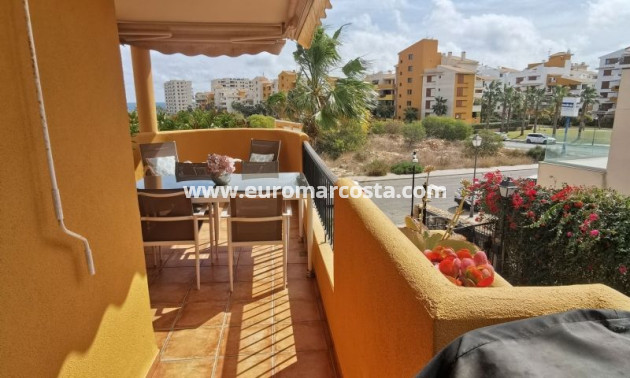 Sale - Apartment / flat - Alicante