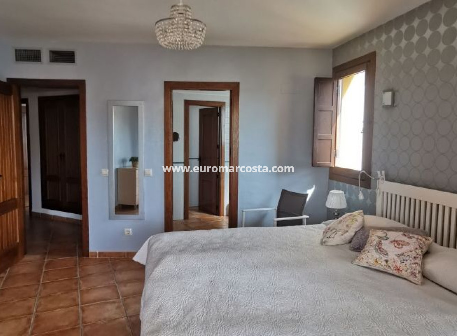 Sale - Apartment / flat - Alicante