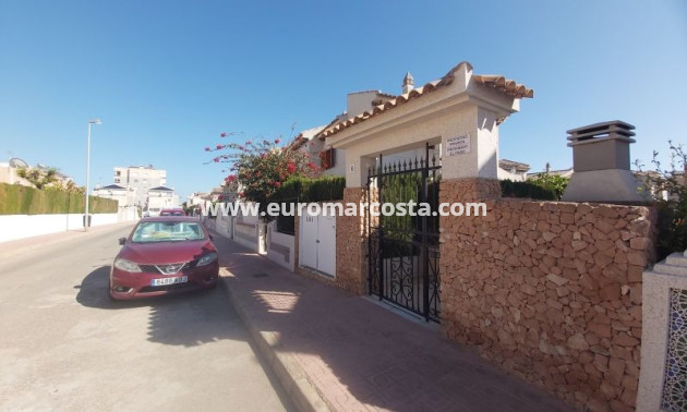 Objekte zum Wiederverkauf - Bungalow - Torrevieja - TORREVIEJA