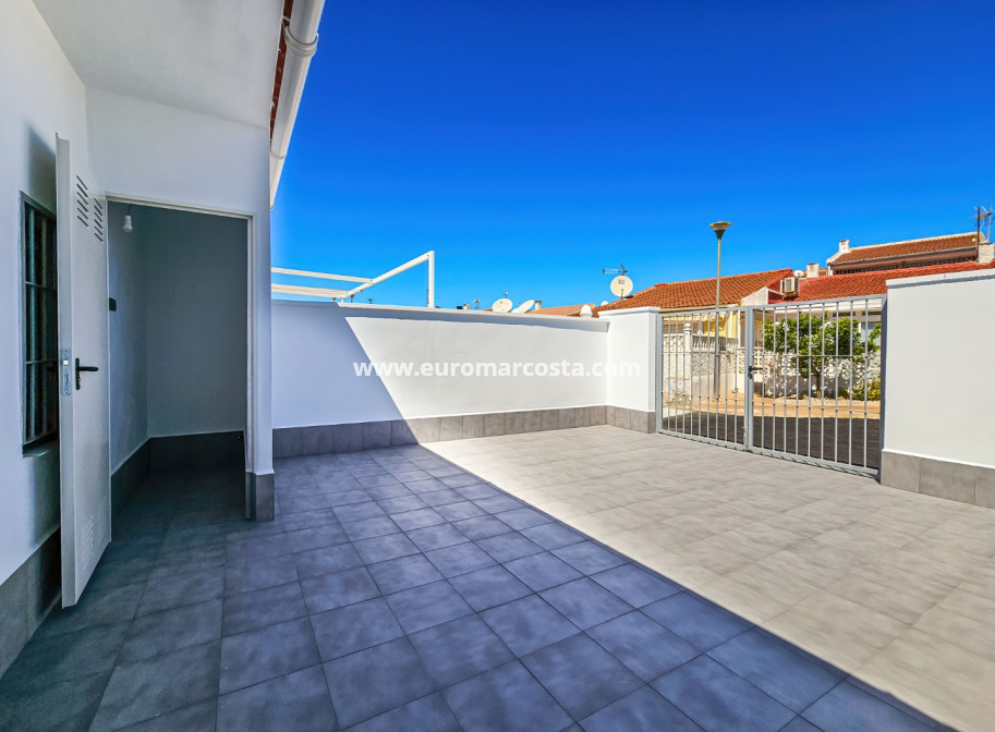 Venta - Bungalow - Torrevieja - Torreta