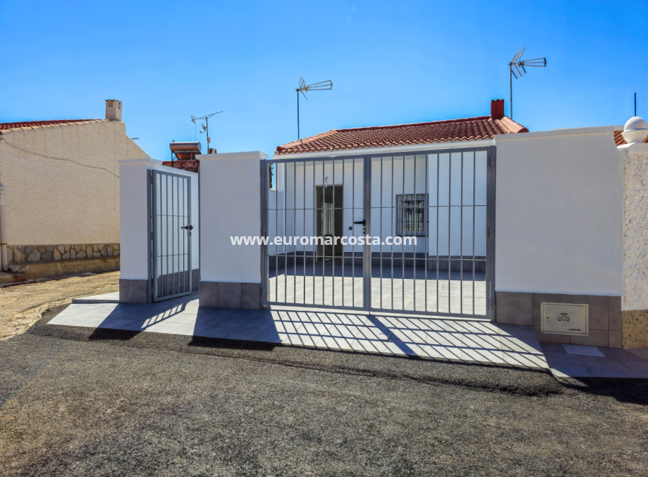 Venta - Bungalow - Torrevieja - Torreta